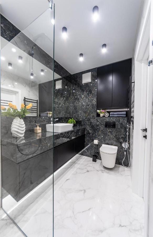 Seven: New With Designer Renovation On Dnipro Embankment * Kyiv