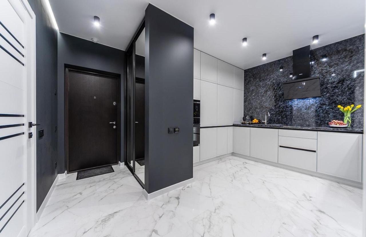 Seven: New With Designer Renovation On Dnipro Embankment Apartment Kyiv